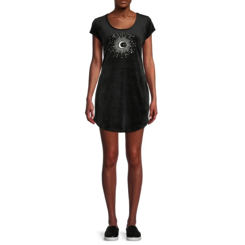 No Boundaries dress black and silver moon graphic velvety fabric juniors xxxl